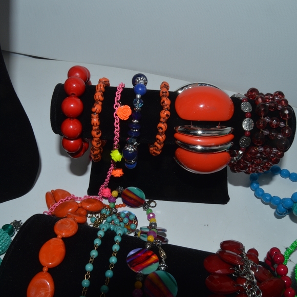 Colorful Jewelry bundle - Picture 5 of 9